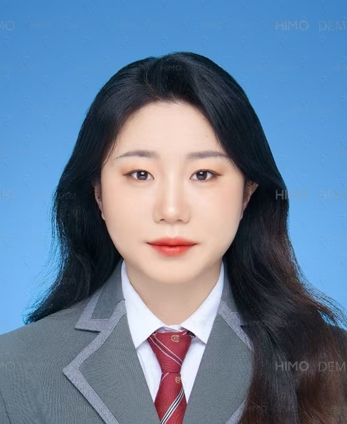 高漫芝（25级博士）