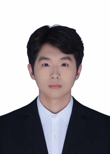 许明扬（25级硕士）